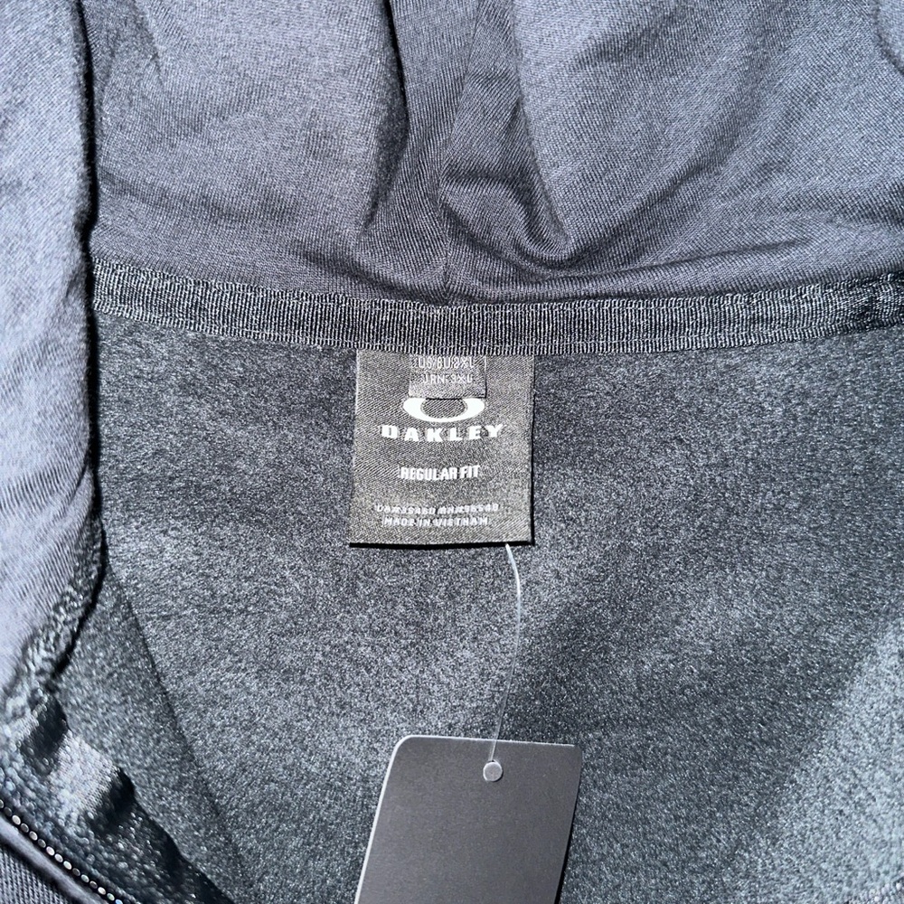 Oakley full-zip hooded sweatshirt New with tags (Black) MULTIPLE SIZES AVAILABLE - Picture 4 of 6